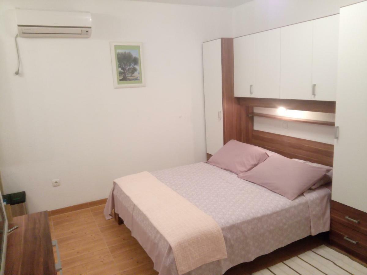 Apartmani Lomar สตารีกราด ภายนอก รูปภาพ
